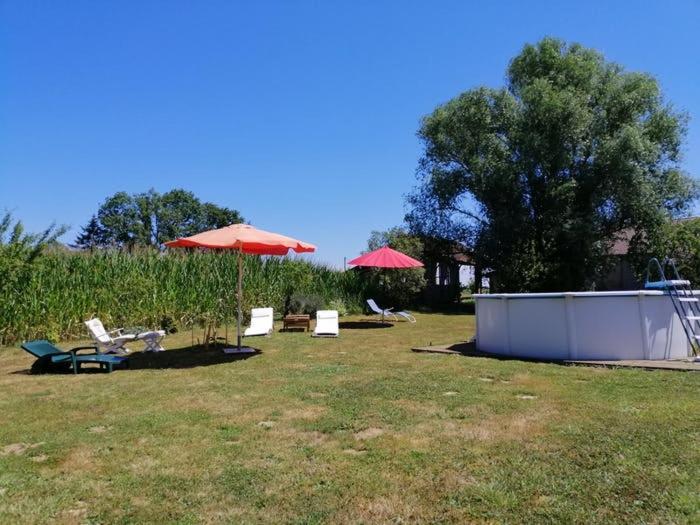 La Grange A Outeaux Bed & Breakfast Montpont-en-Bresse Екстериор снимка